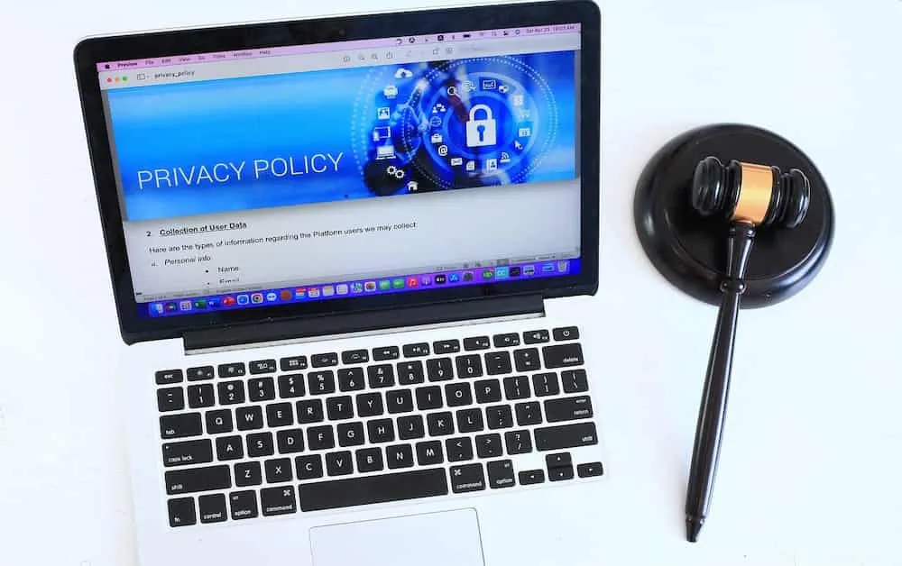 Differences between privacy policy and terms and conditions - laptop