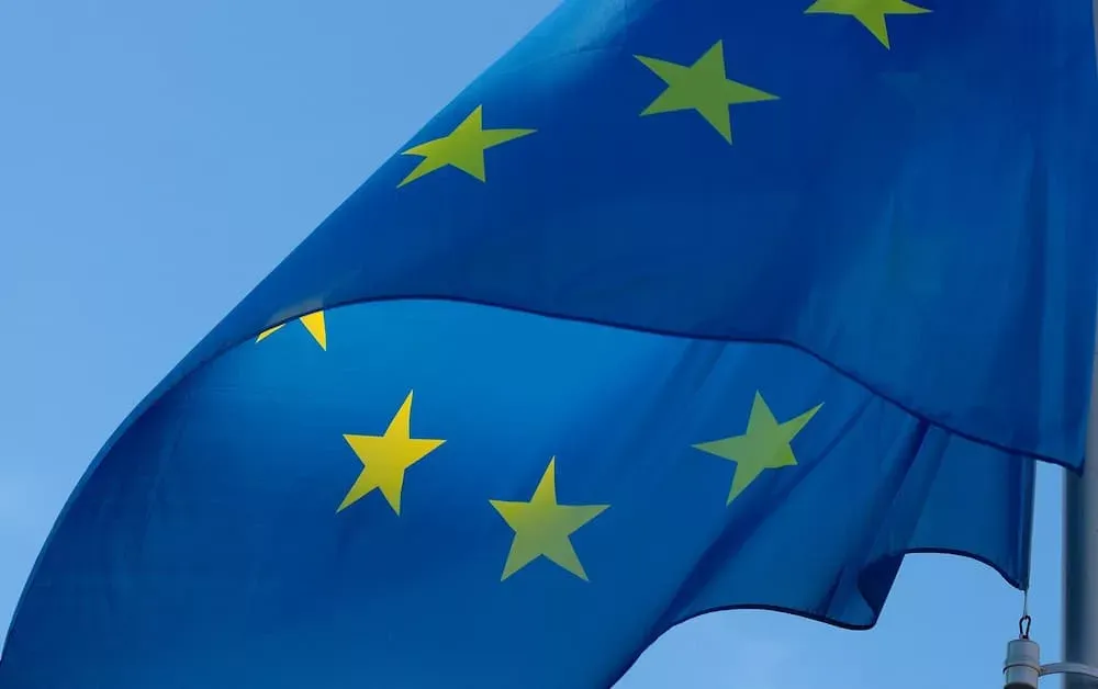 Essential insights on 2023 GDPR compliance in the U.S. - EU Flag