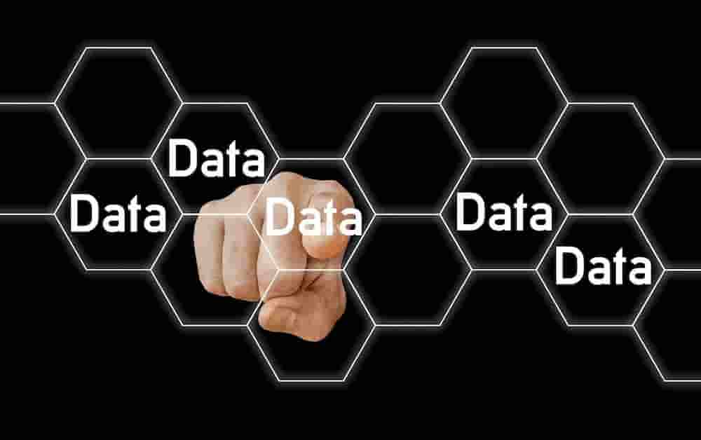 hand point at data in hexagons